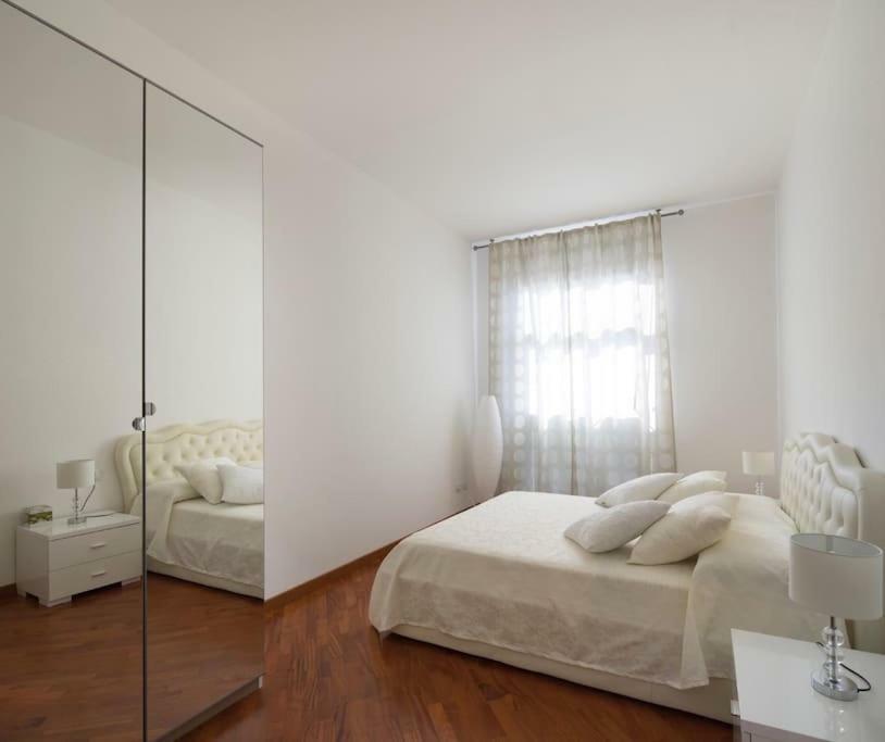 Modern Sunny Apartment In Residental Area Venice Exterior photo